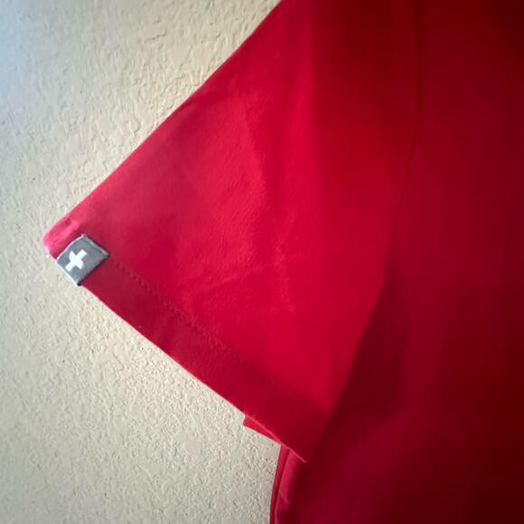 Figs | Size XS Casma Red Scrub Top Nursing Medical Doctor Healthcare Uniform - Picture 8 of 16